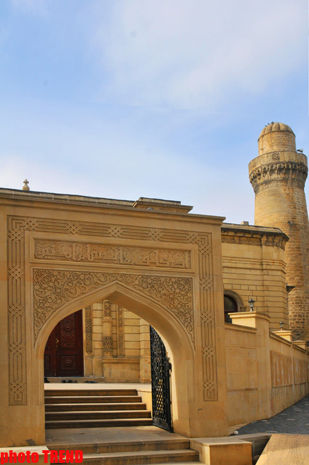 В Кичик Карвансарай иностранцам покажут музыкальную комедию Узеира Гаджибекова